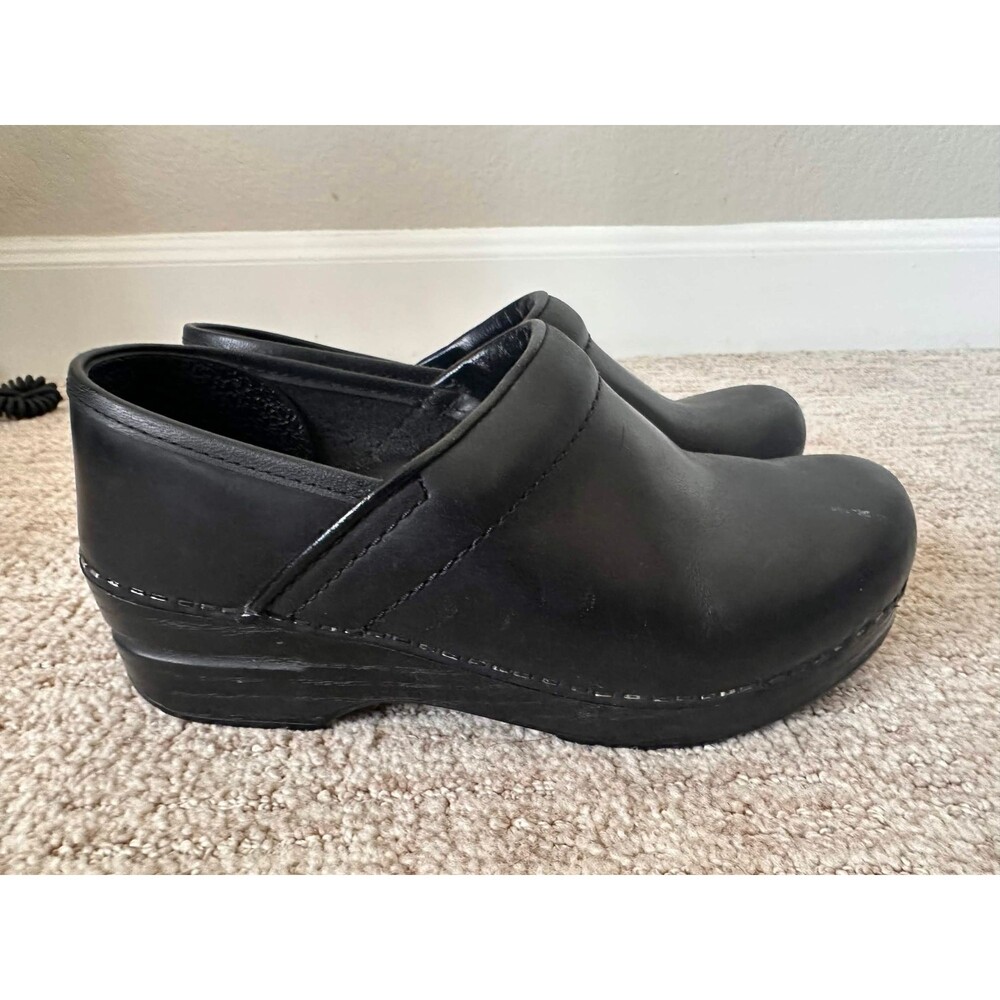 Dansko Professional Black Leather Clogs Size 36 Slip On Comfort Work Shoes - Picture 3 of 6